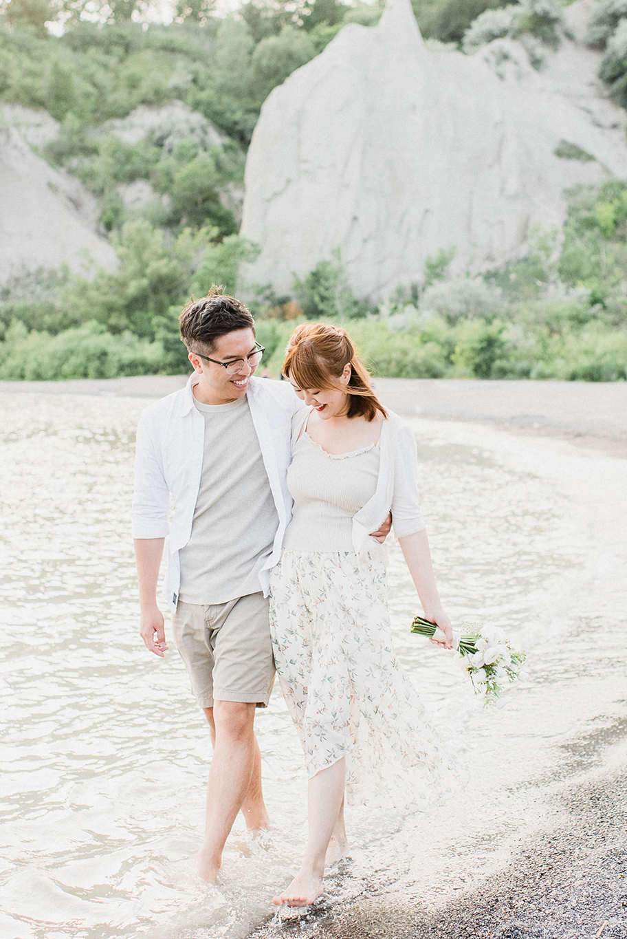 Ontario summertime engagement session