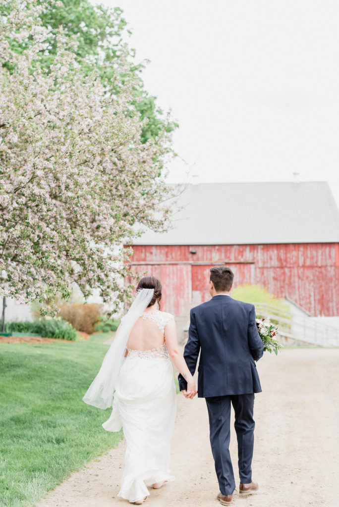 Cambium Farms Caledon barn wedding photographed by Jenn Kavanagh Photography
