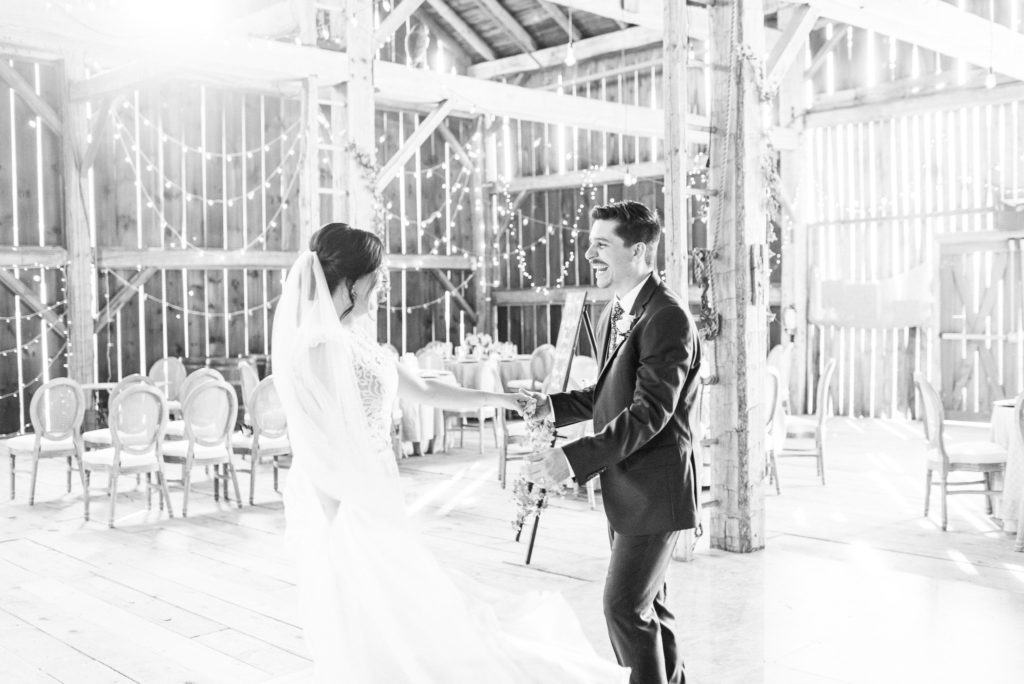 Micro Wedding photographed by Jenn Kavanagh Photography