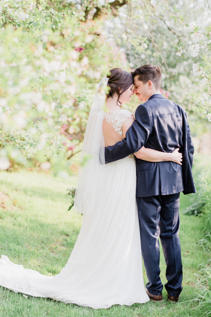 Springtime Cambium Farms wedding photographed by Jenn Kavanagh Photography